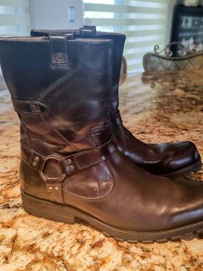 Skechers Men's Black Leather Harness Boots with Ring Accent Size 10.5